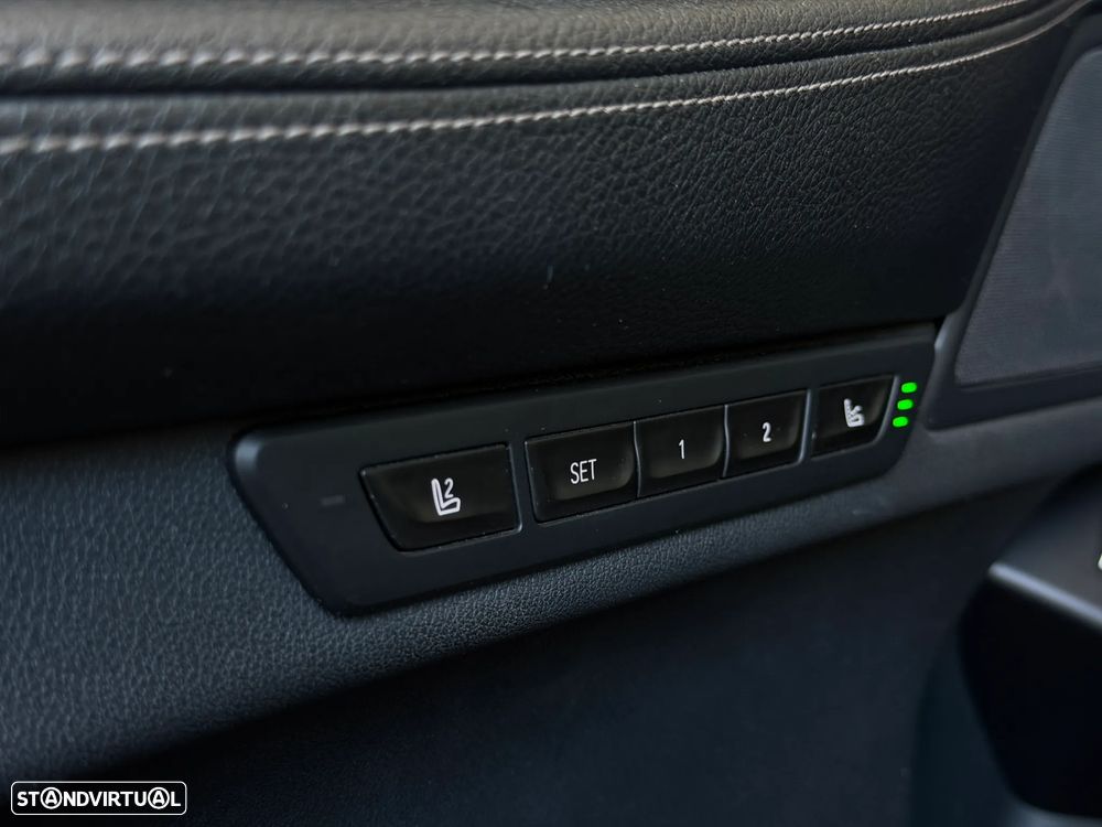 BMW 740 e iPerformance - 12