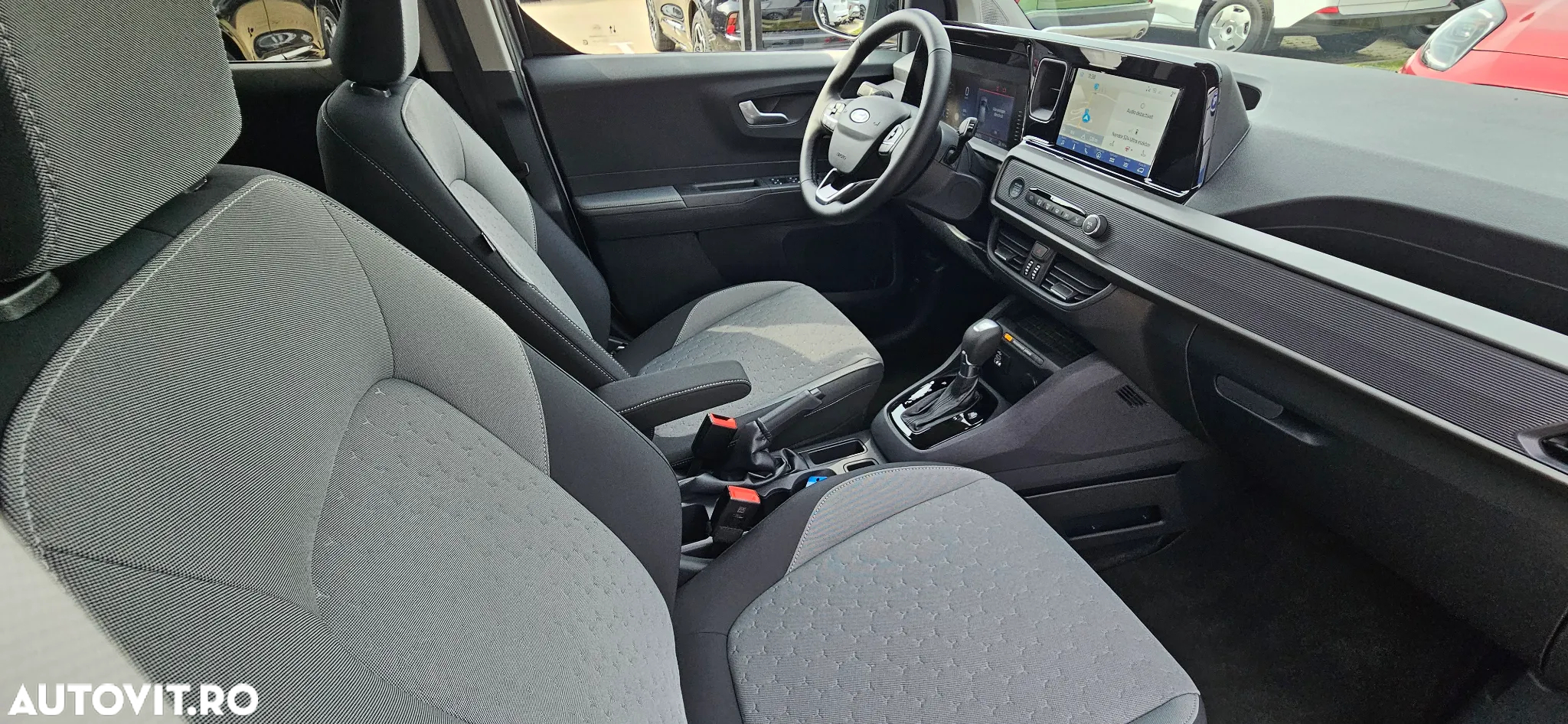 Ford Tourneo Courier 1.0 EcoBoost Titanium - 10