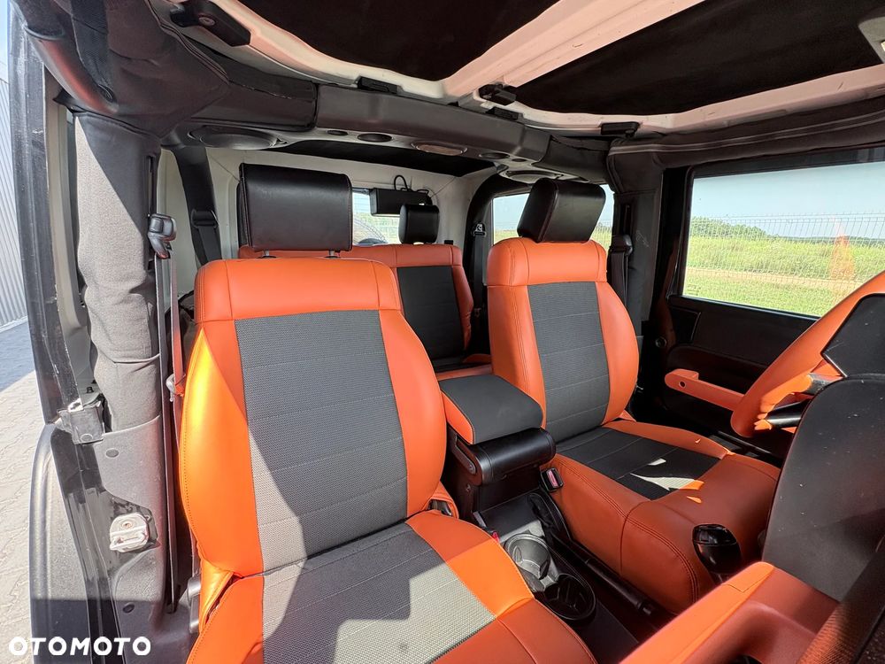 Jeep Wrangler - 15
