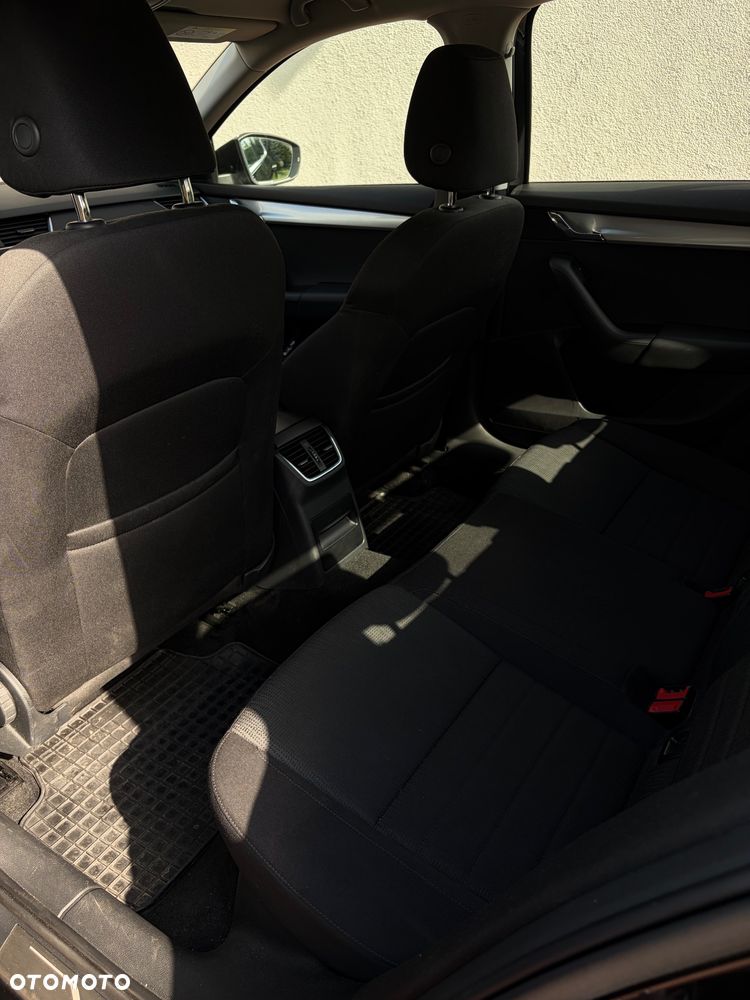 Skoda Octavia 1.4 TSI Elegance DSG - 12
