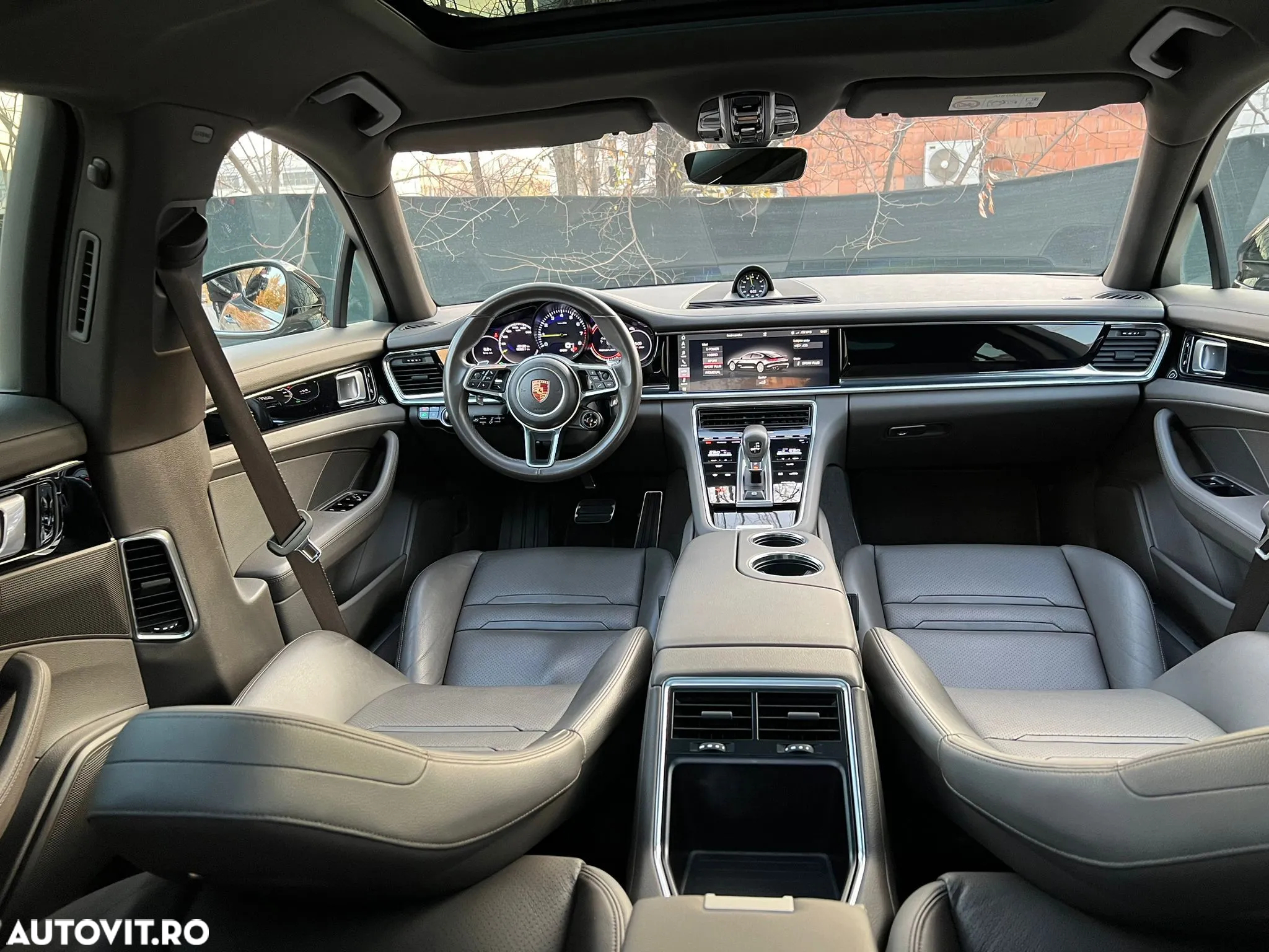 Porsche Panamera 4 E-Hybrid - 10