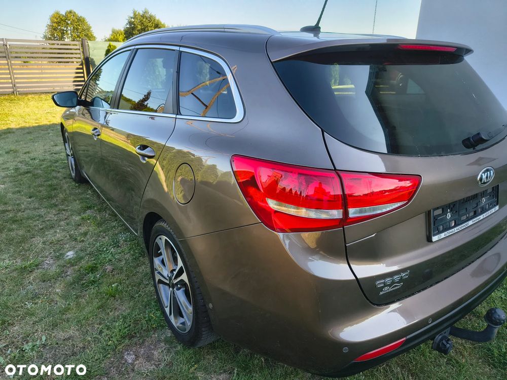 Kia Ceed 1.6 CRDi 136 ISG Platinum Edition - 12