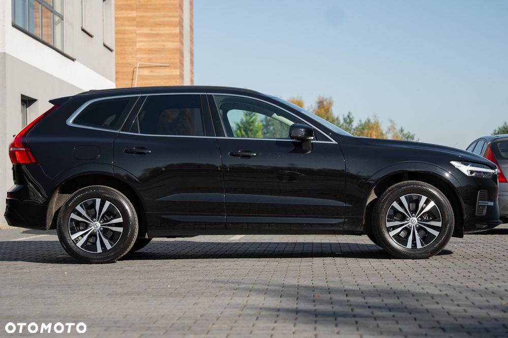 Volvo XC 60 B4 D Momentum Pro - 16