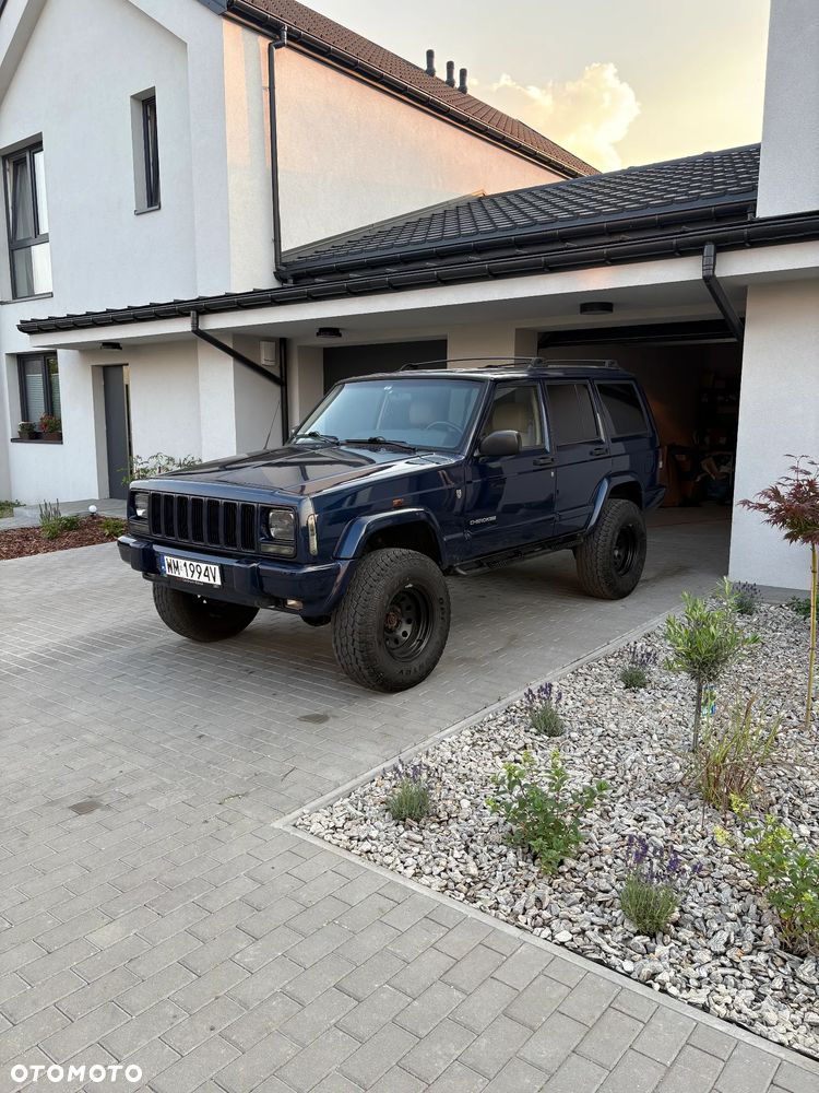 Jeep Cherokee 4.0 Limited - 1