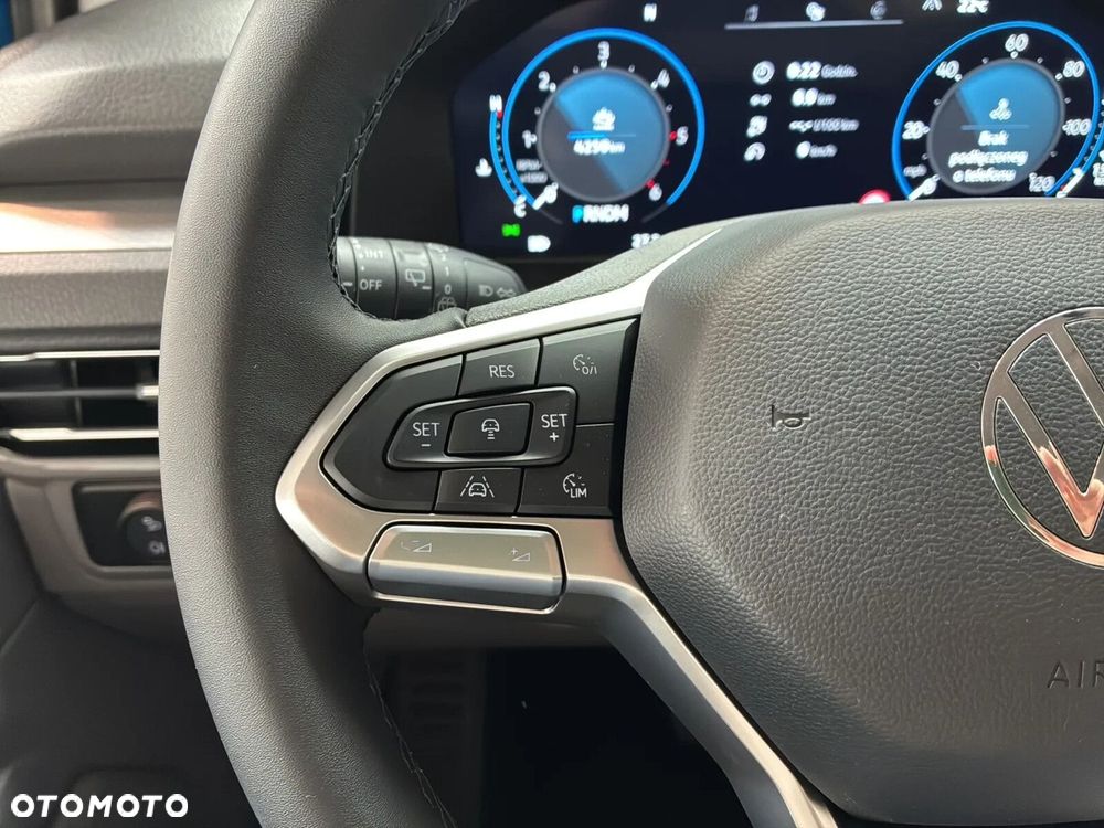 Volkswagen Caravelle - 20