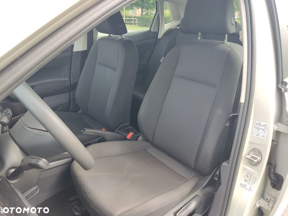Volkswagen Polo - 25