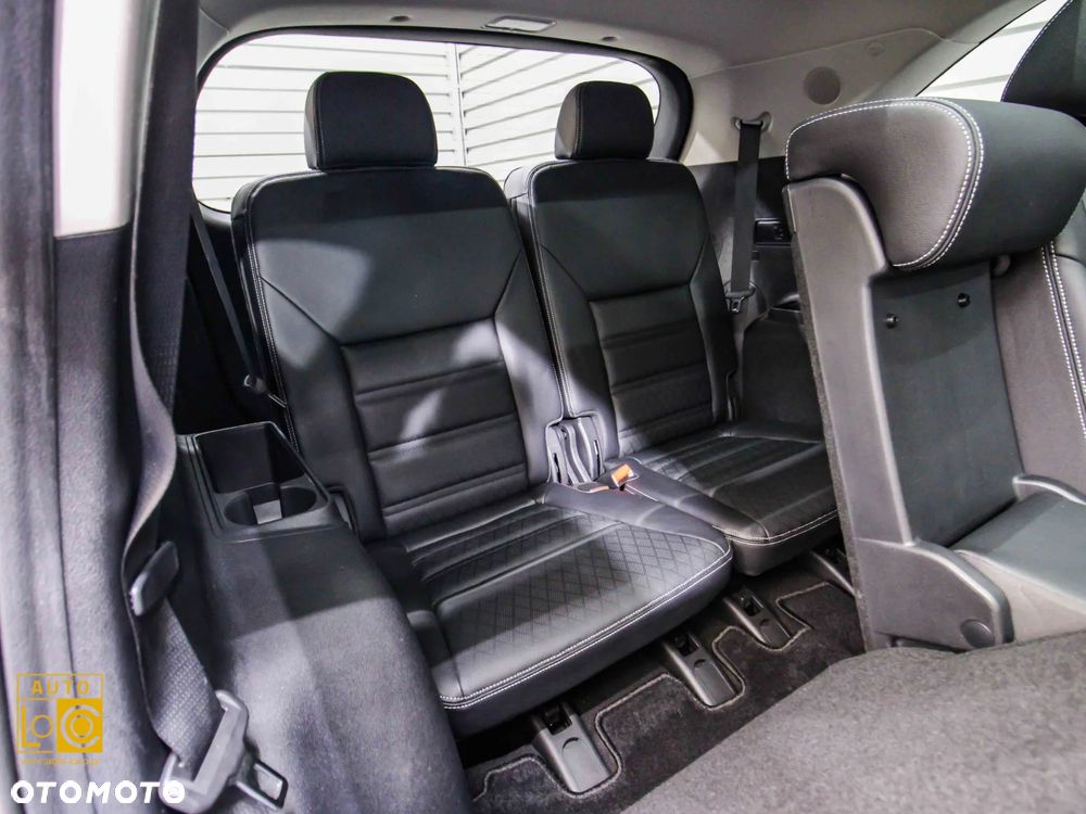 Kia Sorento - 12