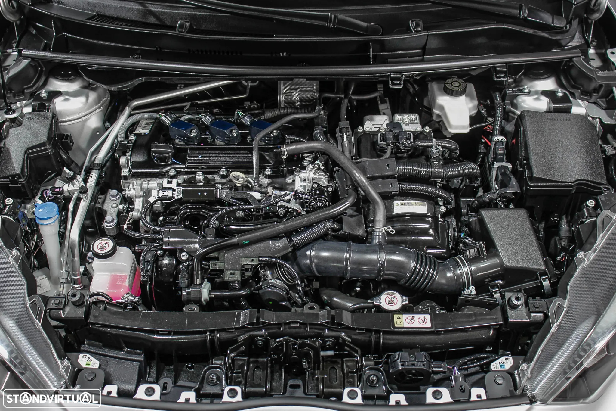 Toyota Yaris 1.5 HDF Comfort Plus - 23
