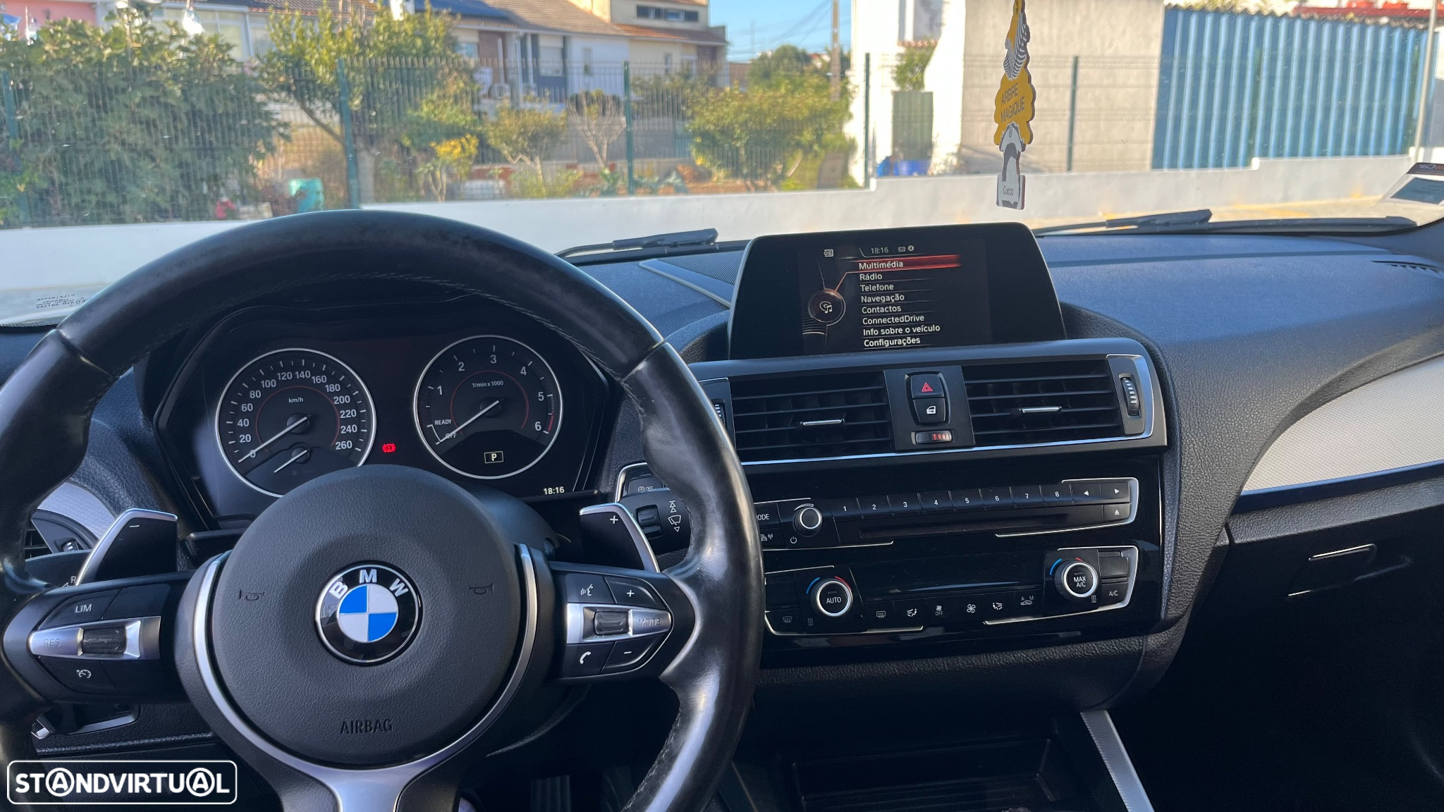 BMW 116 d Pack M Auto - 10