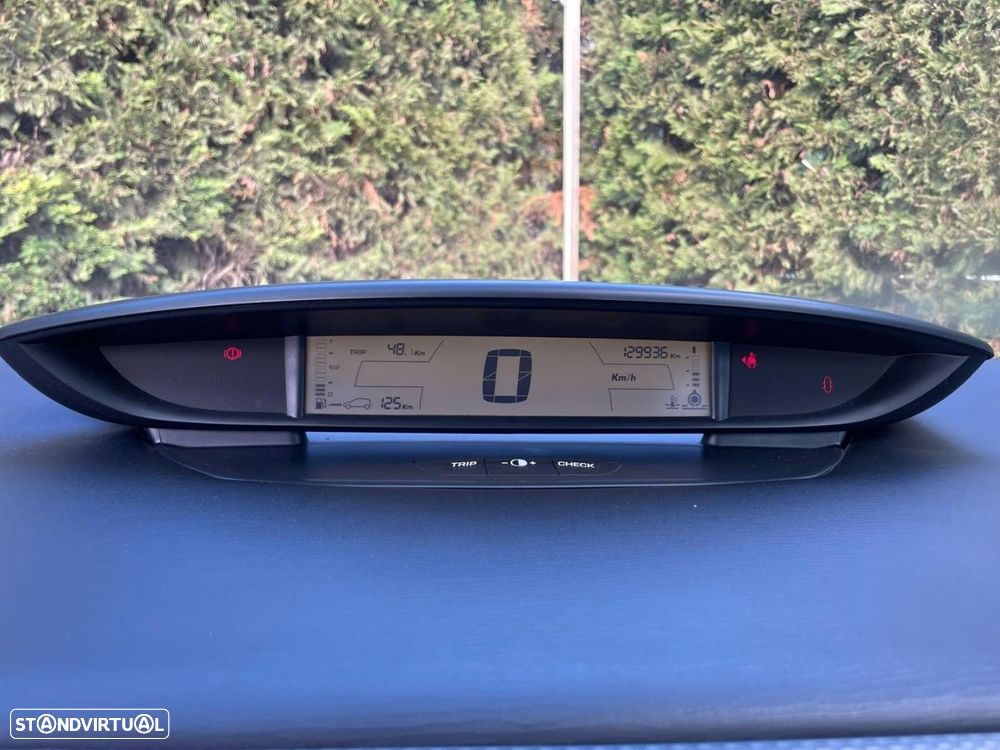 Citroën C4 1.4 16V SX - 6