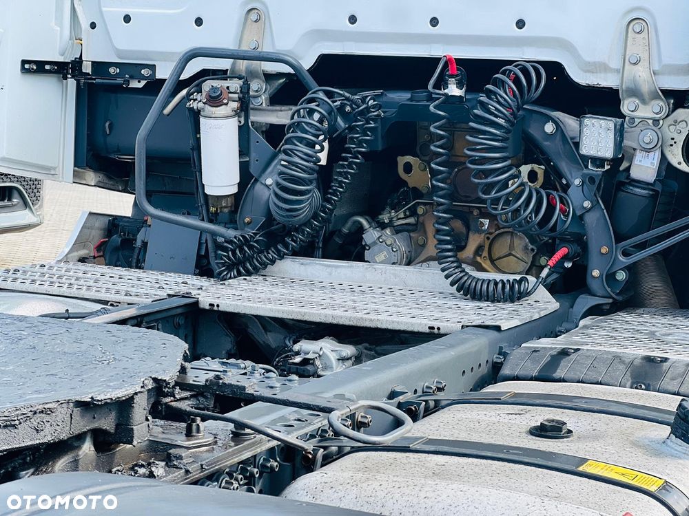 Mercedes-Benz ACTROS 1845 / GIGA SPACE / KLIMTYZACJA POSTOJOWA / ACC / XENON - 10