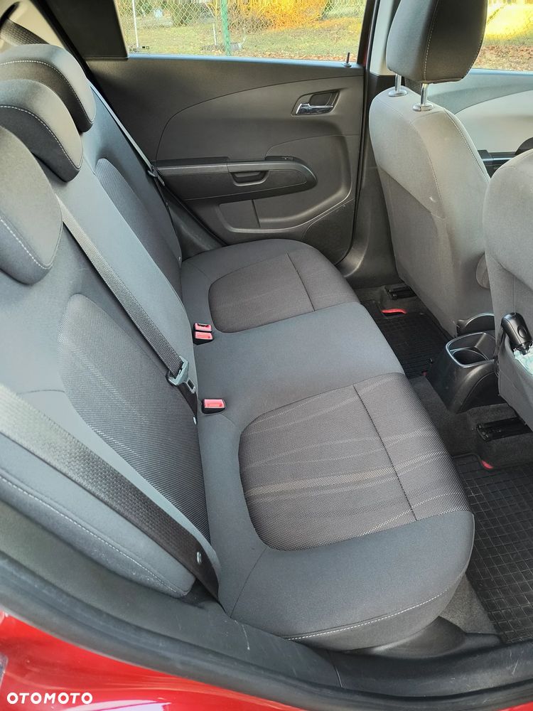 Chevrolet Aveo - 9