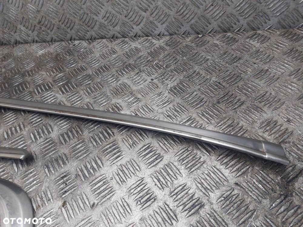 LISTWA OZDOBNA ZDERZAKA TYŁ AUDI 80 B3 SEDAN - 6