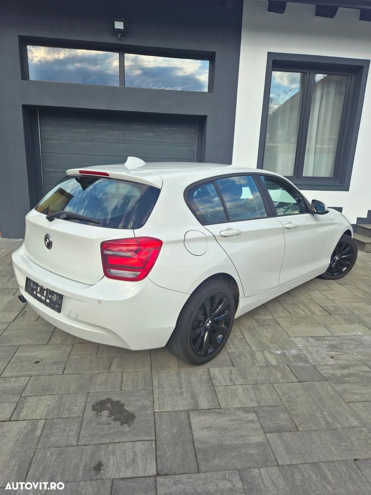 BMW Seria 1 114i - 4