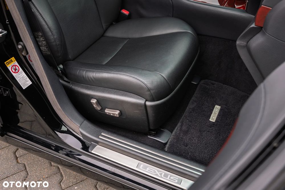 Lexus LS - 40