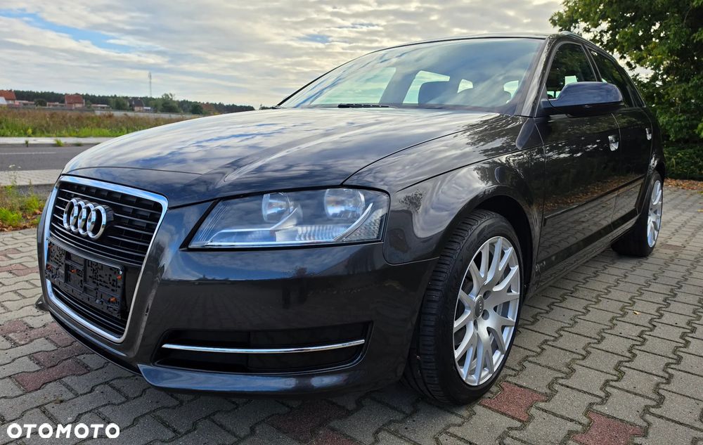 Audi A3 Sportback 1.6 TDI DPF Ambiente - 11