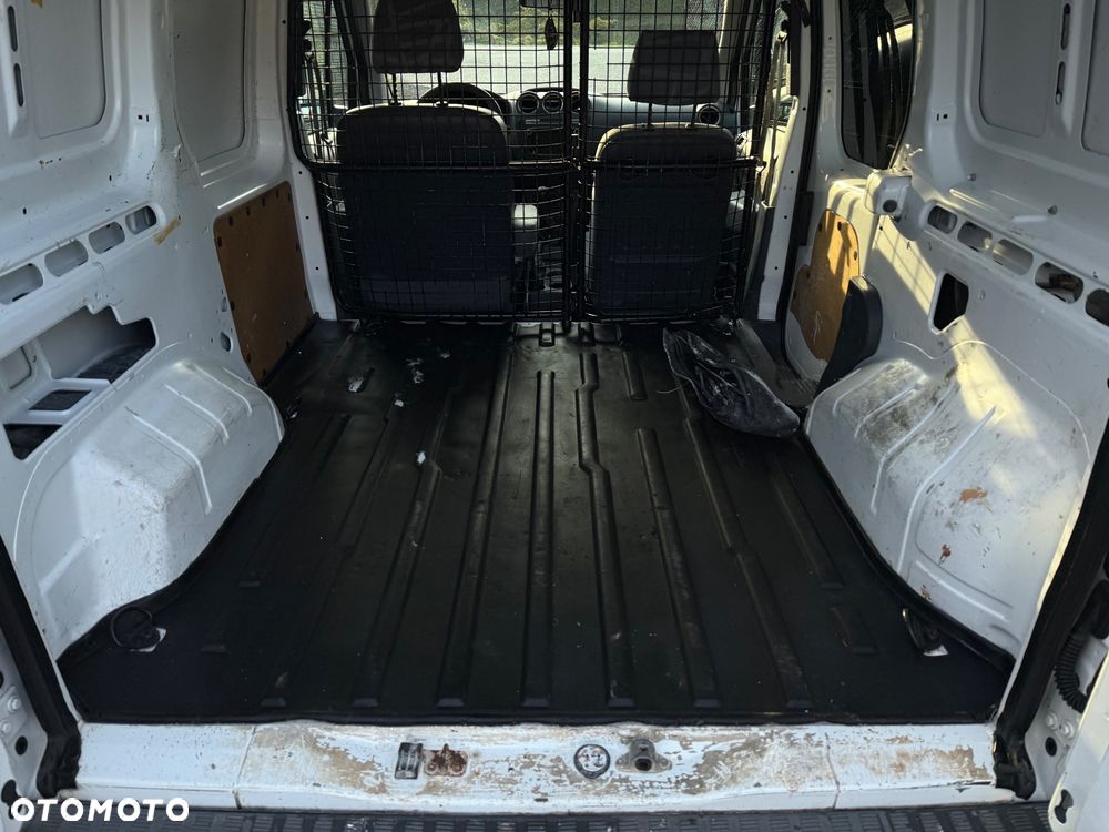 Ford Transit Connect - 23