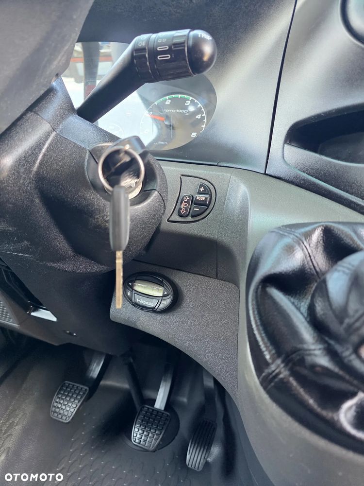 Iveco 35C17 3,0 HPI 170 KONNA DOKA BRYGADÓWKA 7 OSOBOWA 3,2M SKRZYNIA 130T/KM PRZEBIEGU GWARANCJA BLIŻNIAKI DO 3,5T WEBASTO - 28