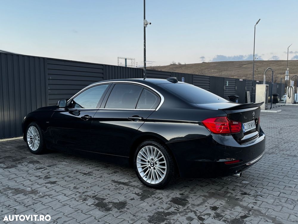 BMW Seria 3 320d Luxury Line - 6