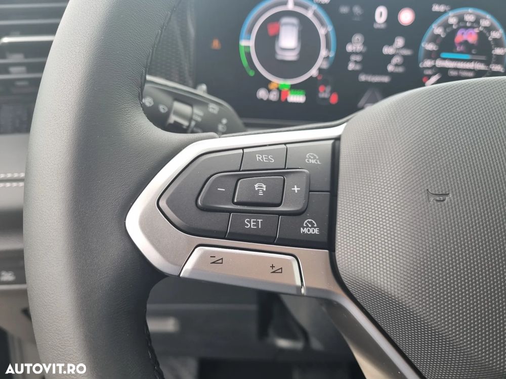 Volkswagen Tiguan - 17