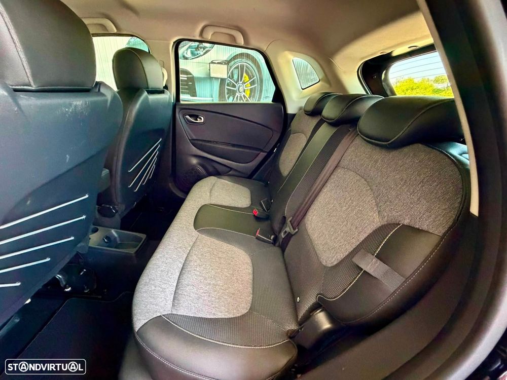 Renault Captur 1.2 TCe Exclusive - 23