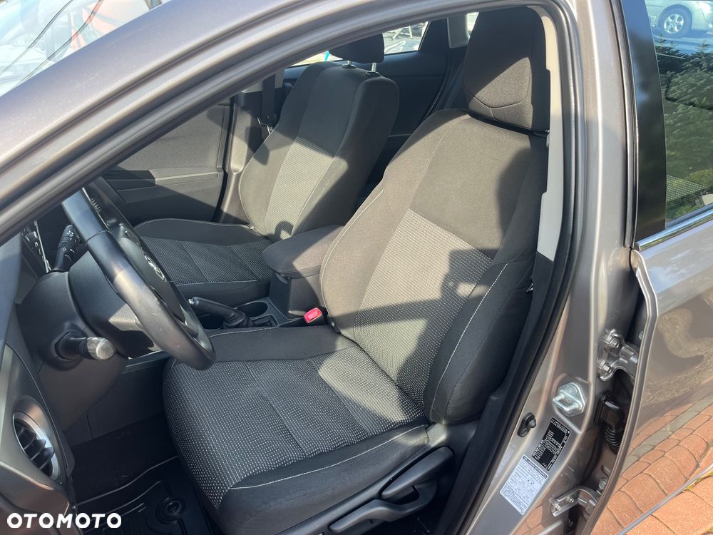 Toyota Auris 1.6 Valvematic Executive - 31