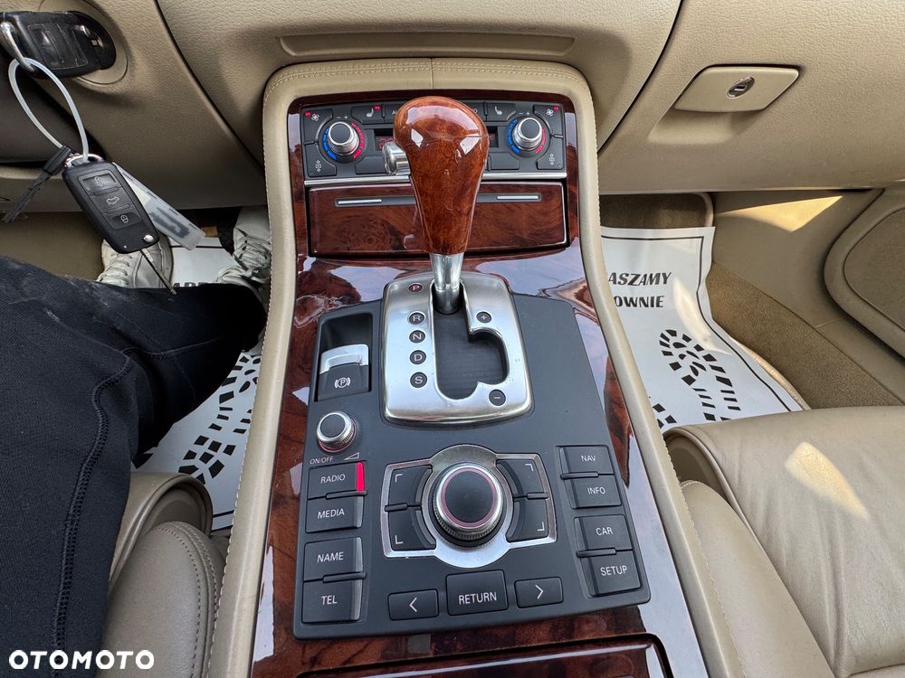 Audi A8 3.0 TDI L Quattro - 31