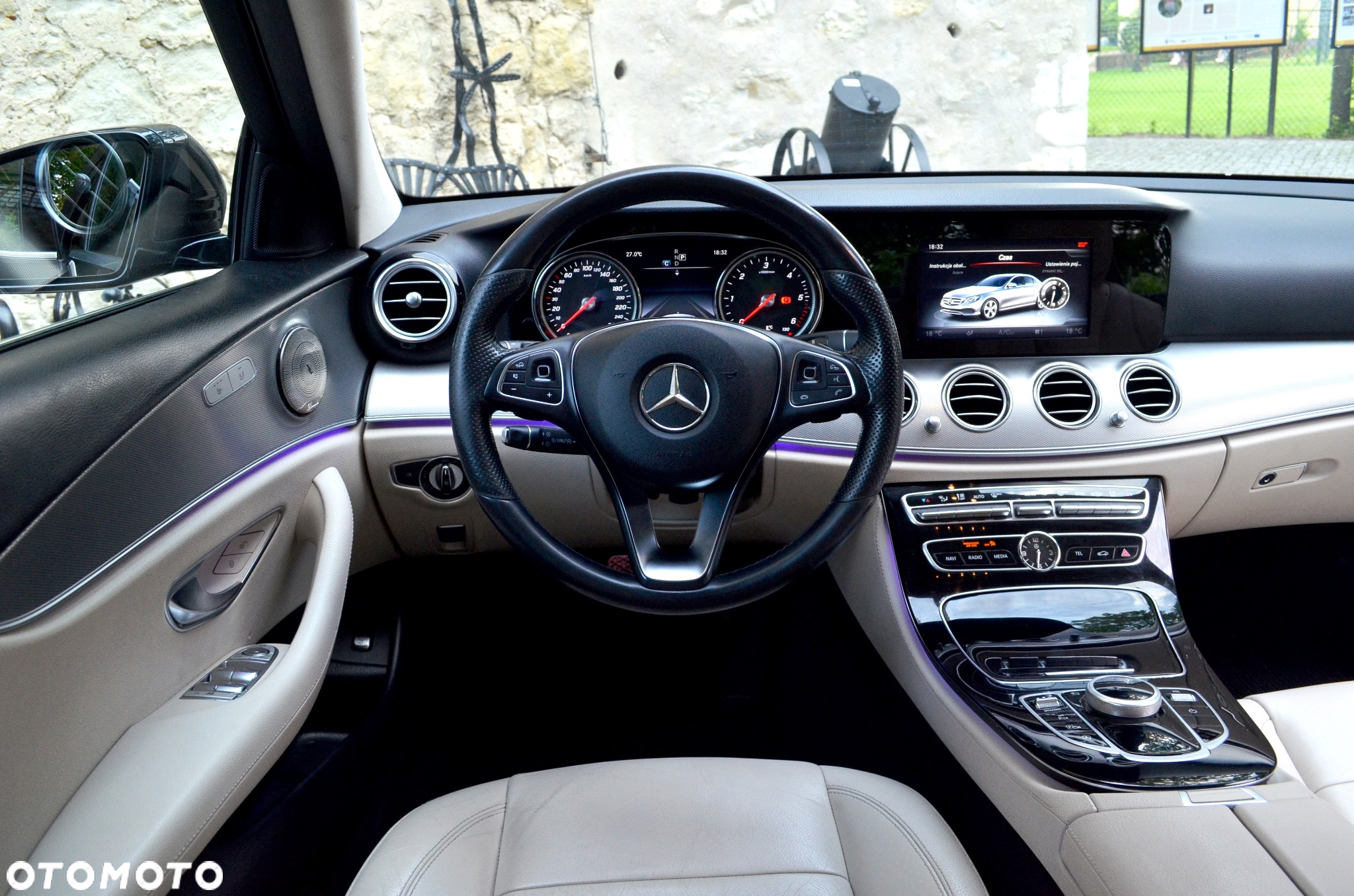 Mercedes-Benz Klasa E 200 d T 9G-TRONIC Exclusive - 10
