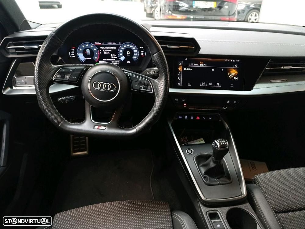 Audi A3 Sportback 30 TFSI S line - 4