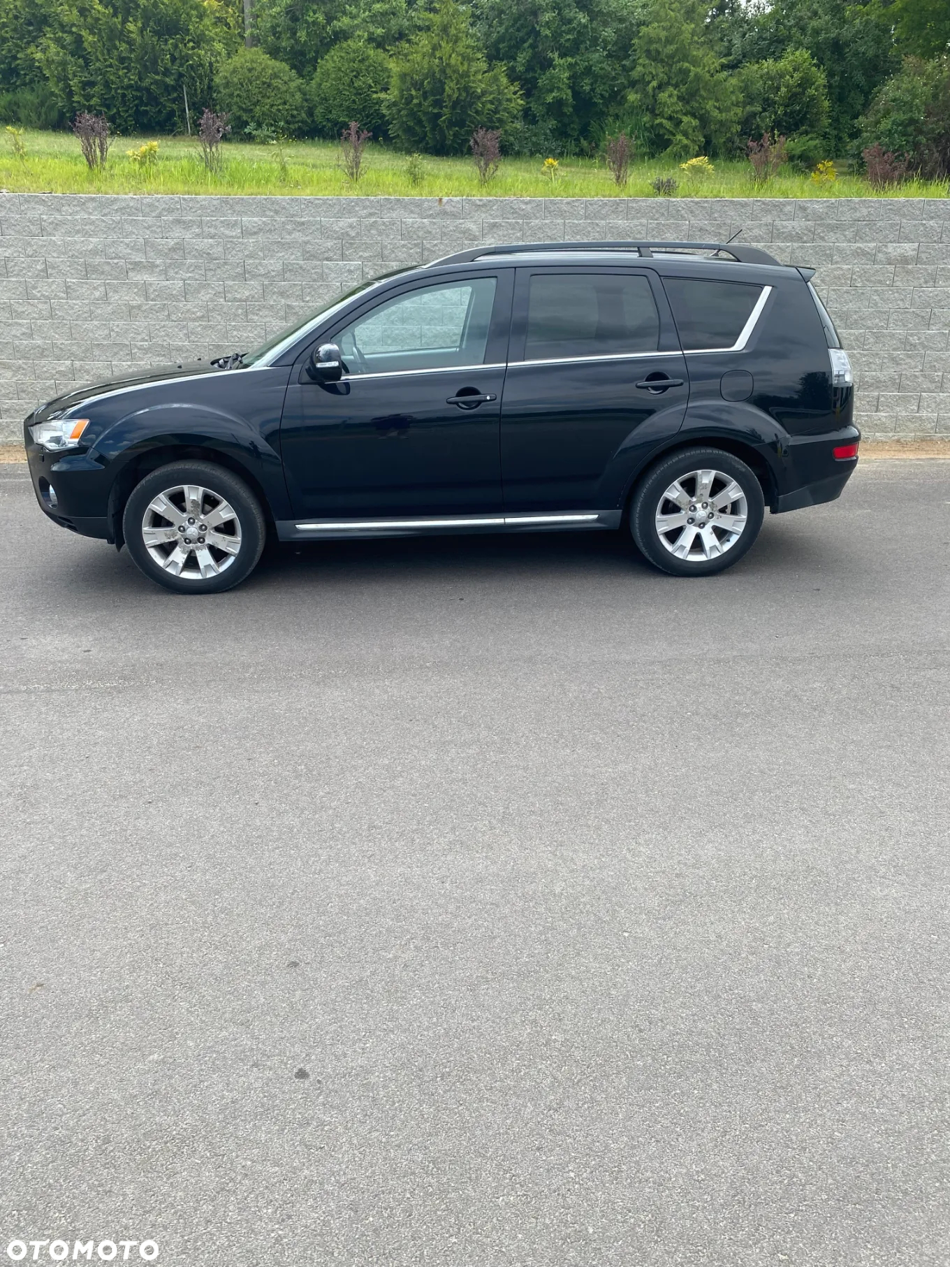 Mitsubishi Outlander - 4