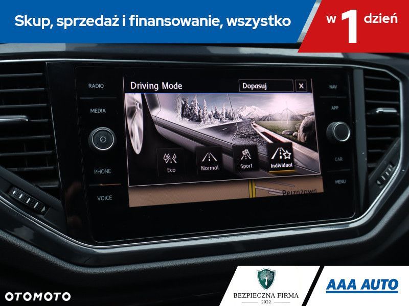 Volkswagen T-Roc - 17