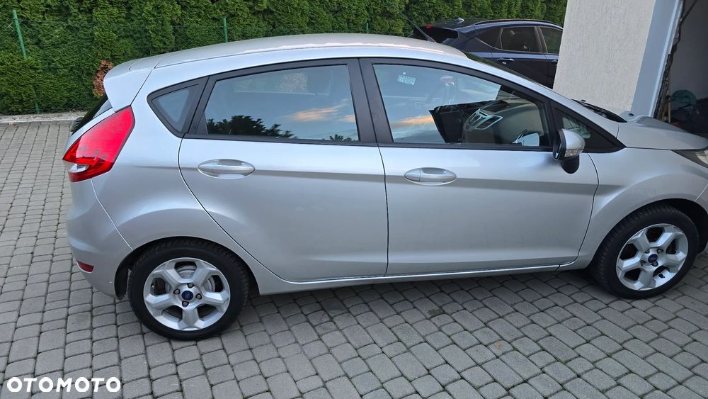 Ford Fiesta 1.25 Trend EU5 - 10