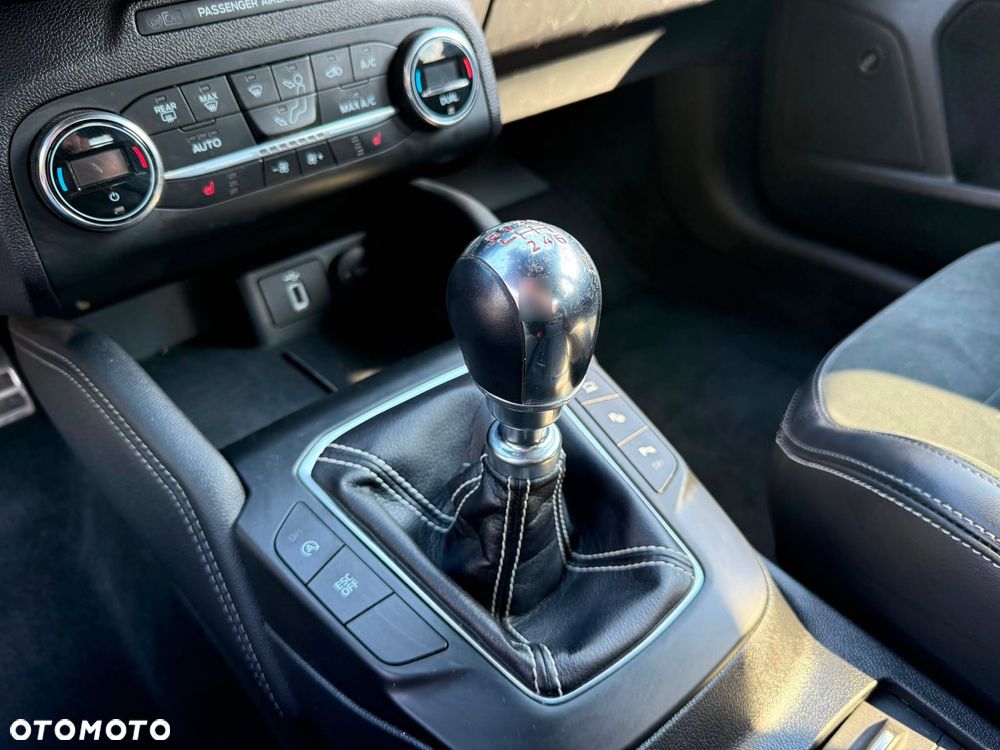 Ford Focus 2.3 EcoBoost ST - 27