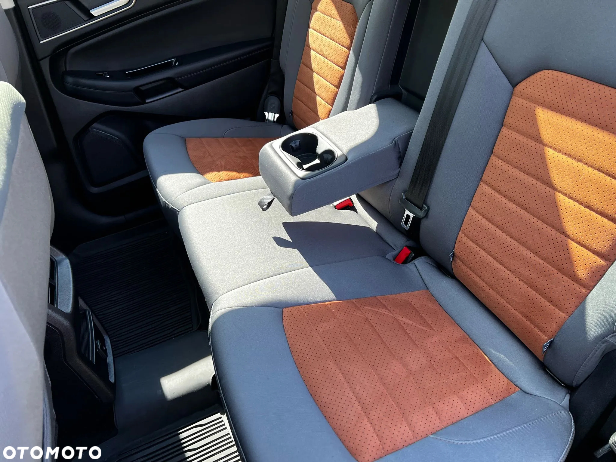 Ford Edge - 18