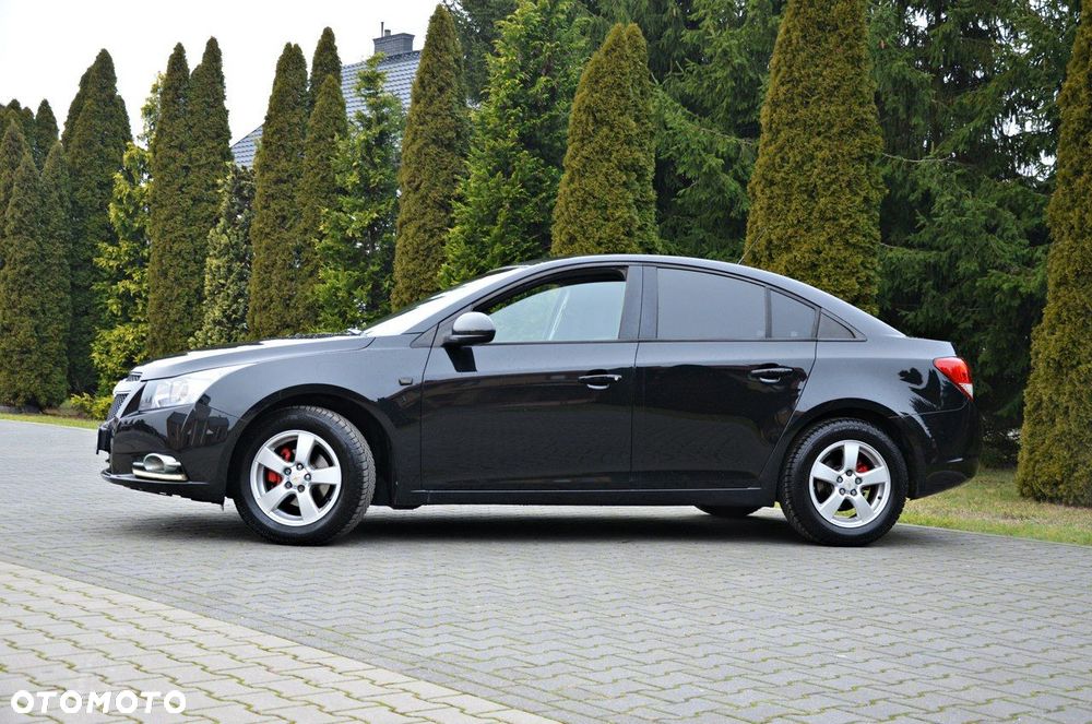 Chevrolet Cruze 1.6 LS - 17