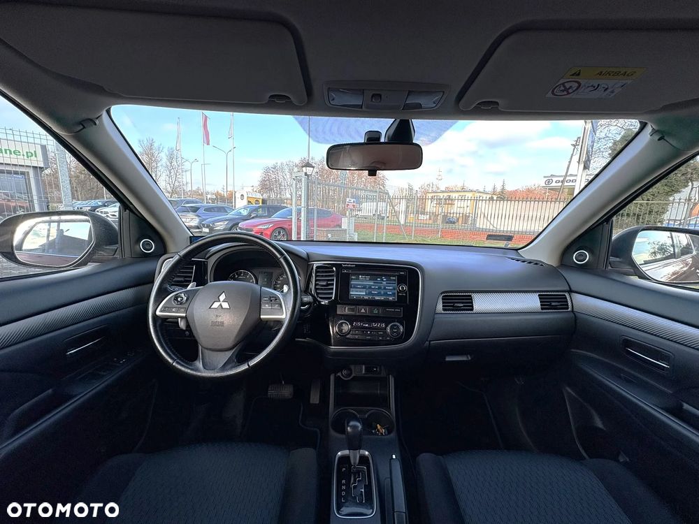 Mitsubishi Outlander 2.0 Intense + CVT - 22