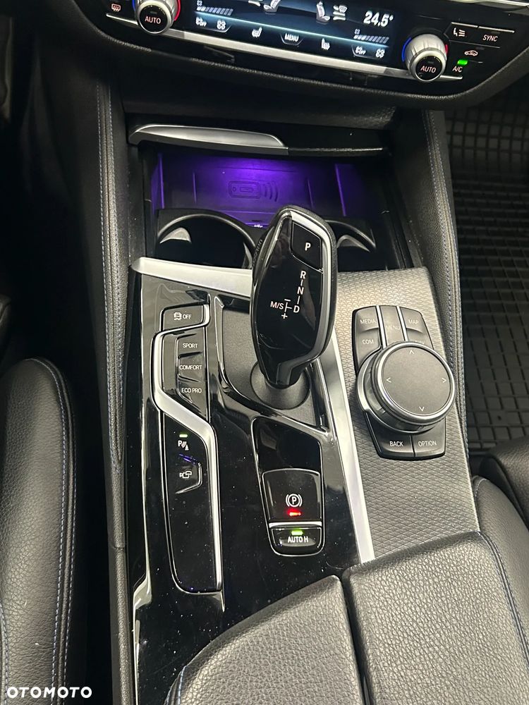 BMW Seria 5 520d M Sport - 18