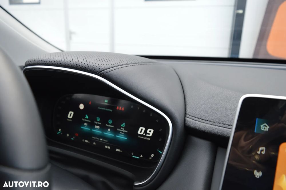 MG HS 1.5 T-GDi 6MT Explore - 26