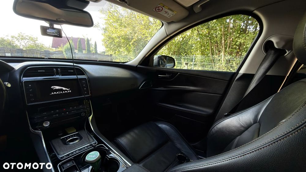 Jaguar XE E-Performance Portfolio - 5