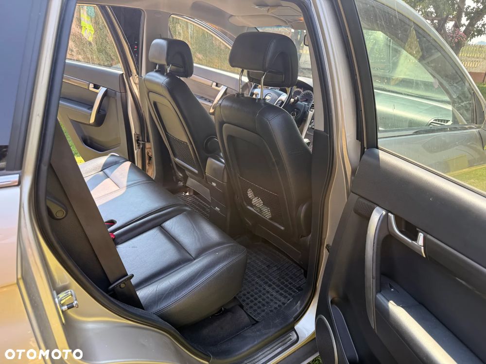 Chevrolet Captiva - 12