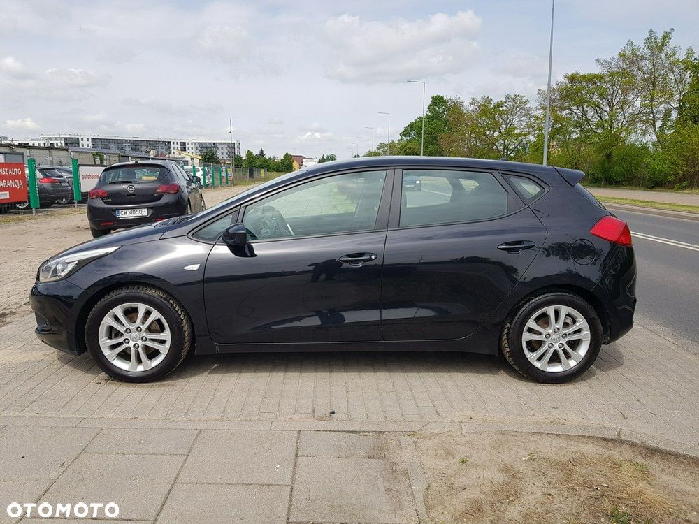 Kia Ceed - 8