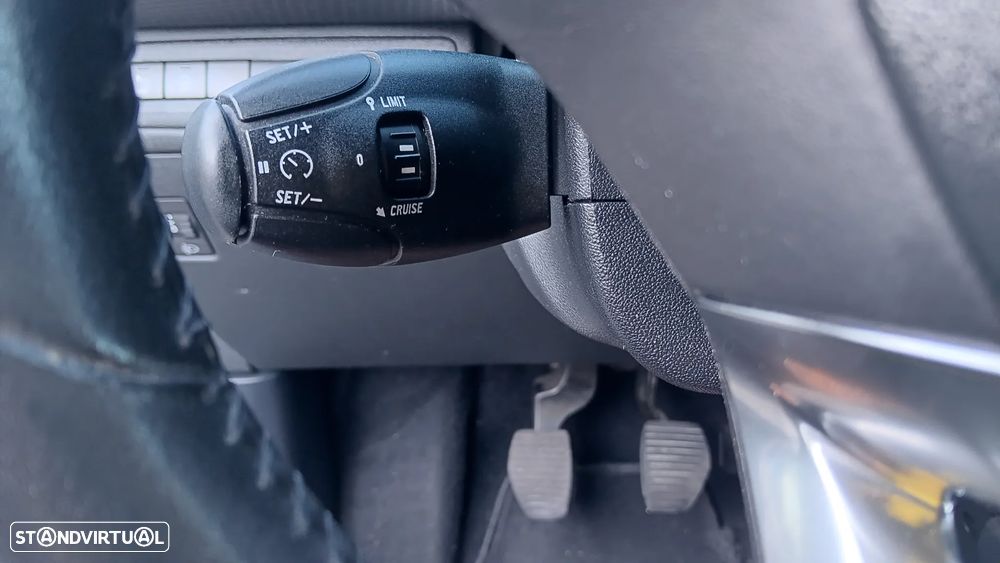 Peugeot 2008 1.2 PureTech Style - 14