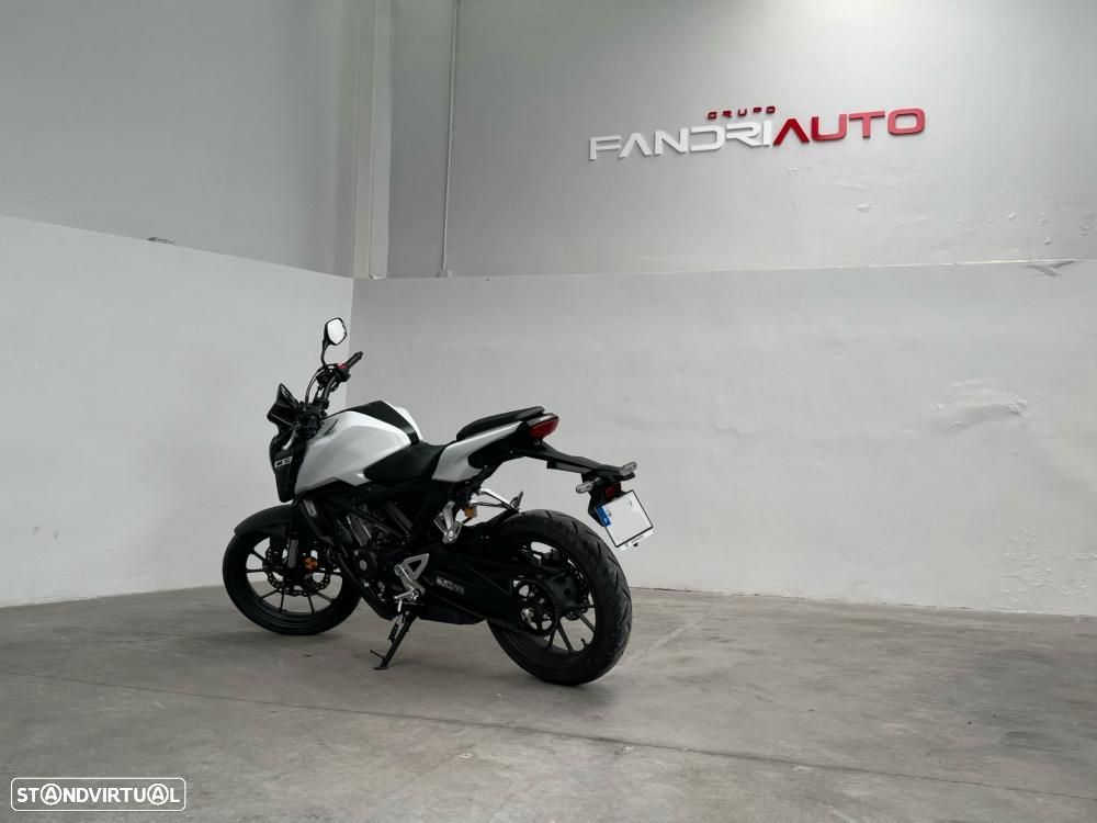 Honda CB 125 Neo Sports Café - 10