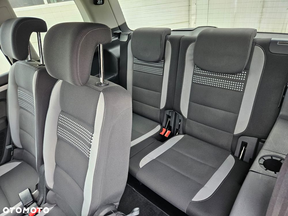 Volkswagen Touran 2.0 TDI DPF DSG Life - 22