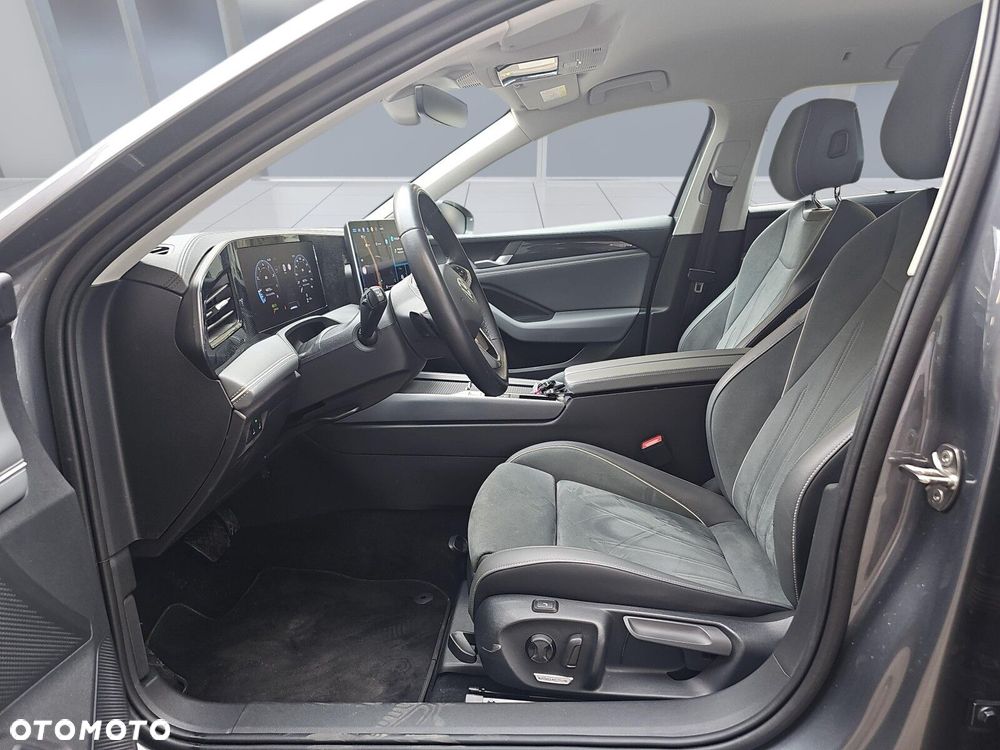 Volkswagen Passat - 9