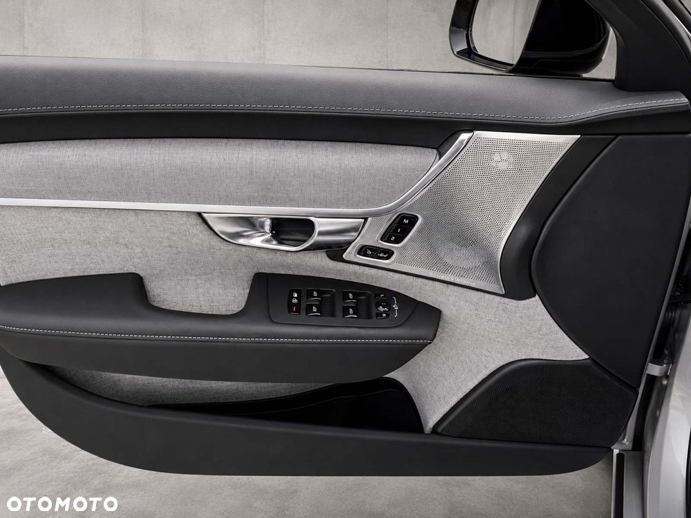 Volvo V90 T8 AWD Plug-In Hybrid Plus Dark - 9