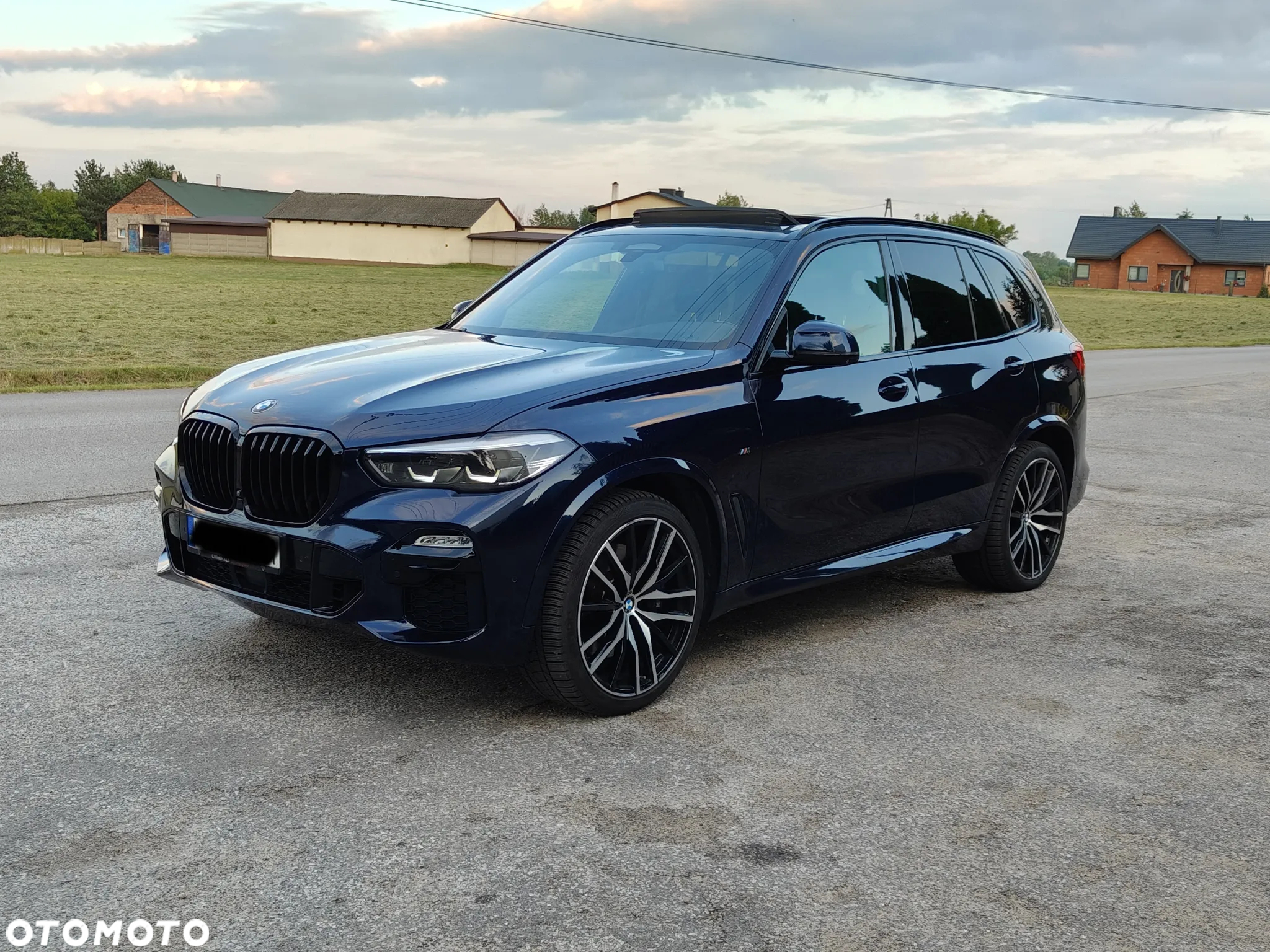 BMW X5 M M50i - 2