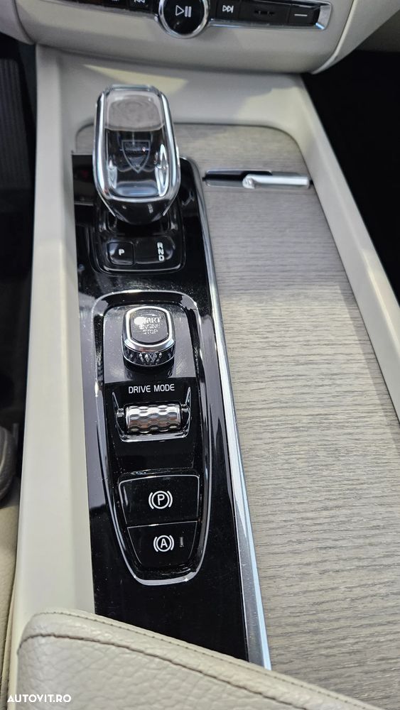 Volvo XC 60 T8 Twin Engine AWD Geartronic Inscription - 3