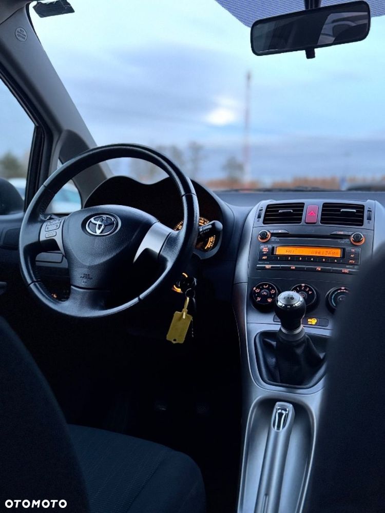 Toyota Auris 1.4 VVT-i Luna - 31