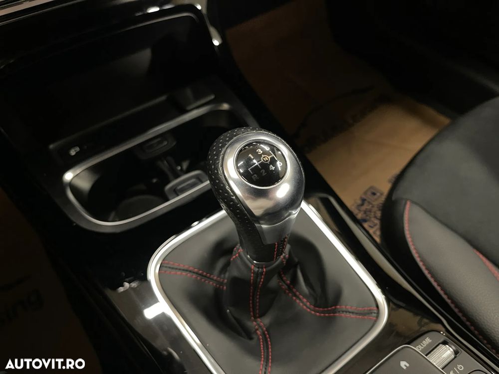 Mercedes-Benz A 200 d AMG Line - 24